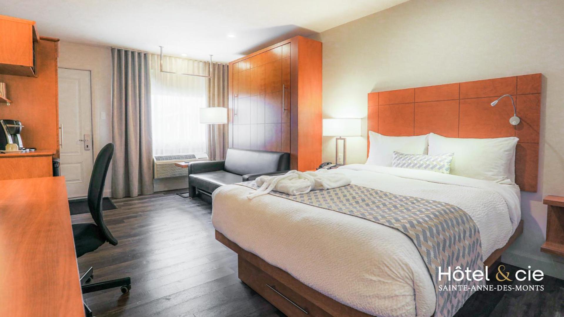 Hotel & Cie Sainte Anne-des-Chênes Екстериор снимка