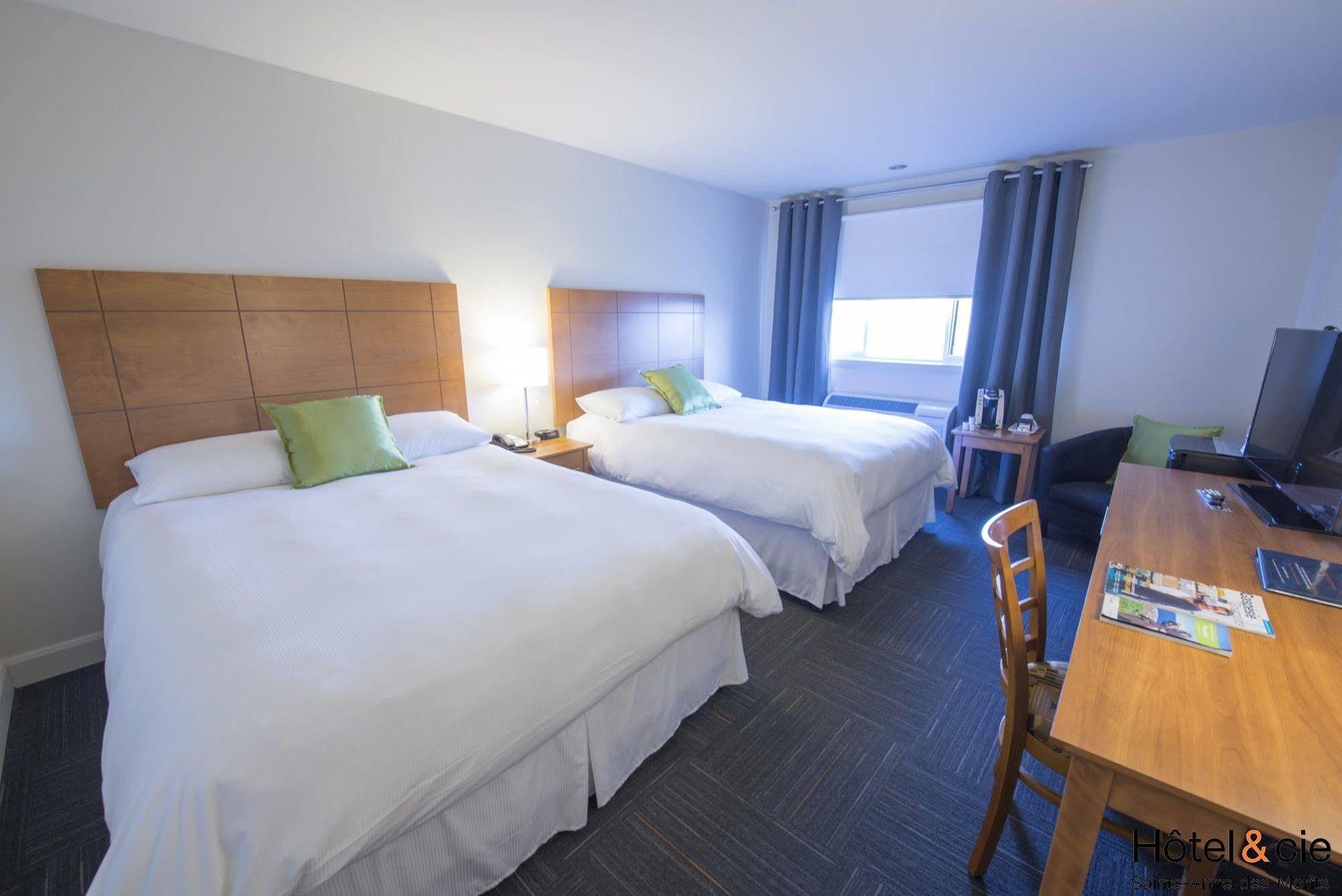 Hotel & Cie Sainte Anne-des-Chênes Екстериор снимка